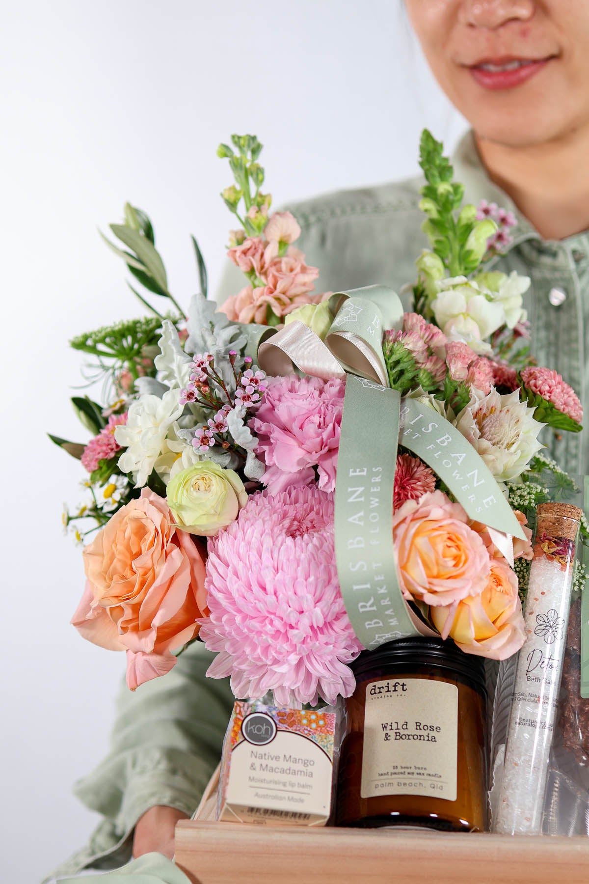 Luxury Mother's Day flowers and gifts in a hamper | Brisbane Market Flowers.