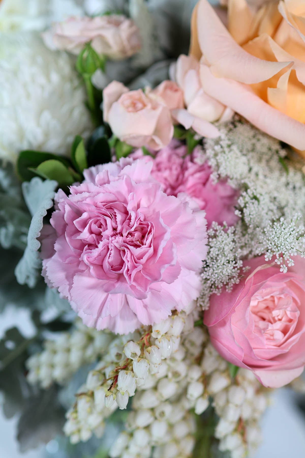 Close-up of a bouquet with pink and white flowers