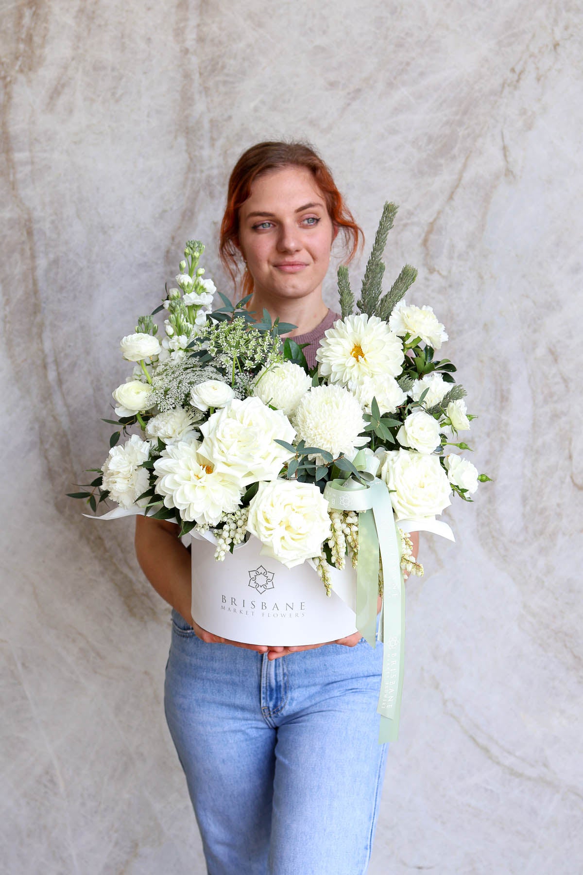 Vaasa Classic Whites Arrangement