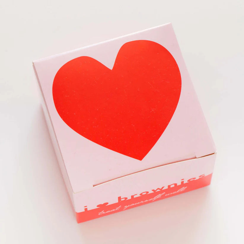 Heart-themed brownie box perfect for Valentine’s Day.